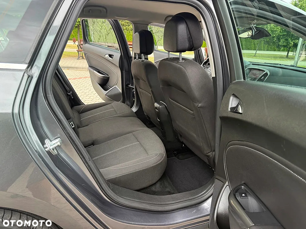 Opel Astra 1.4 Turbo Cosmo - 18