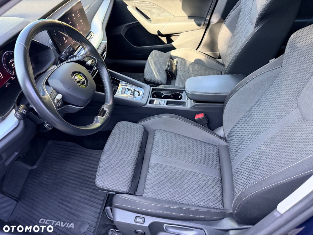 Skoda Octavia 2.0 TSI 4x4 Style DSG - 8