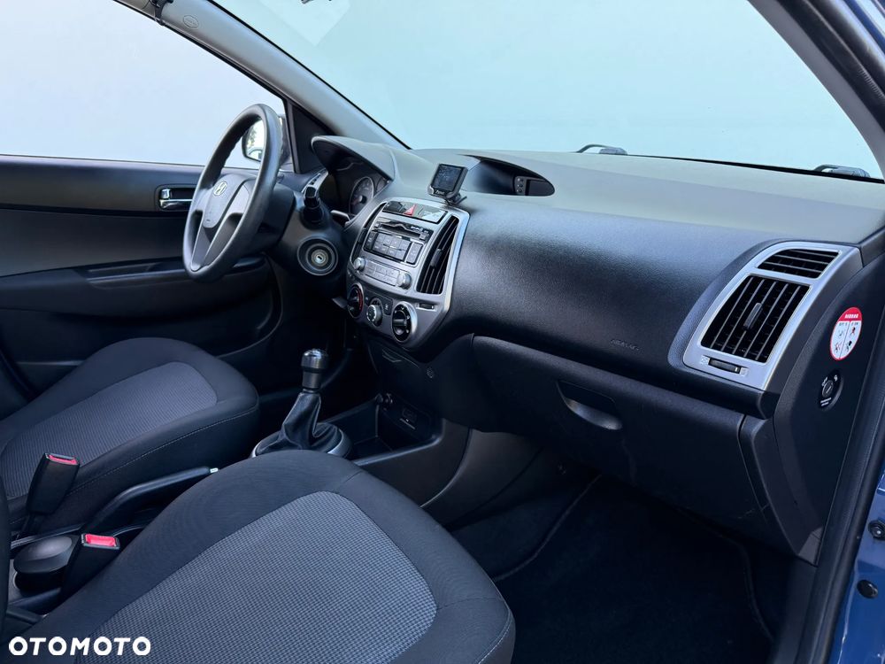 Hyundai i20 - 21