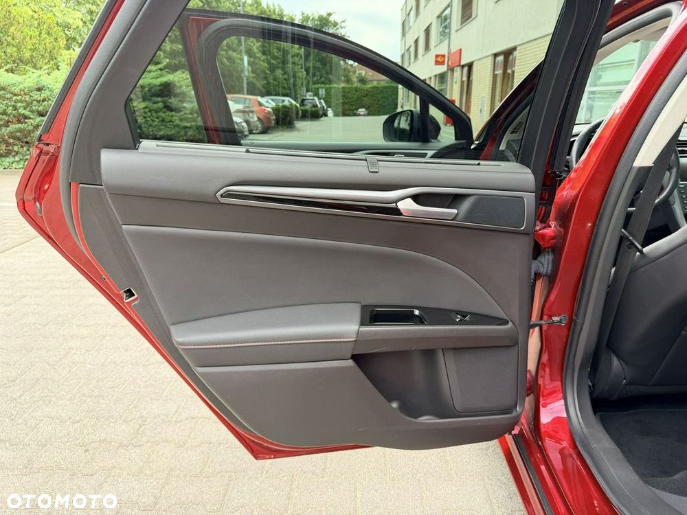 Ford Mondeo - 21