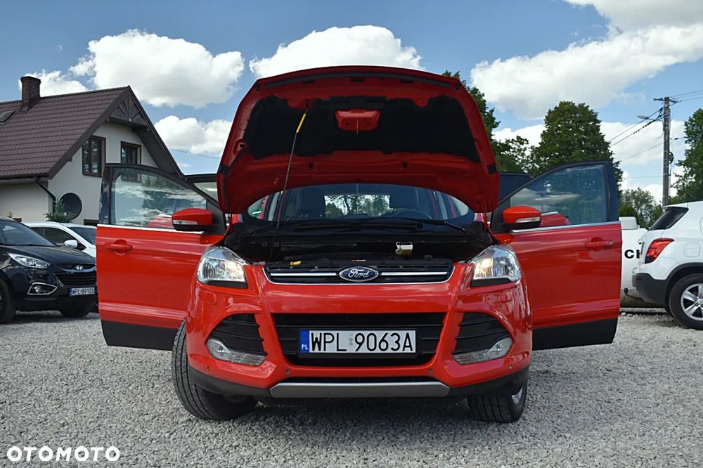 Ford Kuga 2.0 TDCi 2x4 Titanium - 12