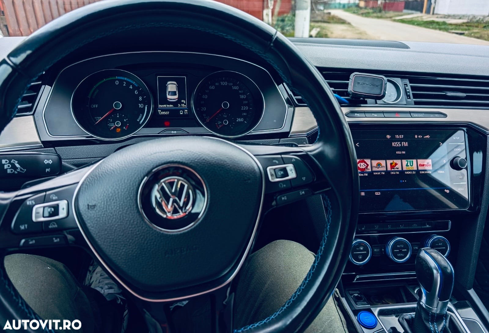 Volkswagen Passat GTE - 7