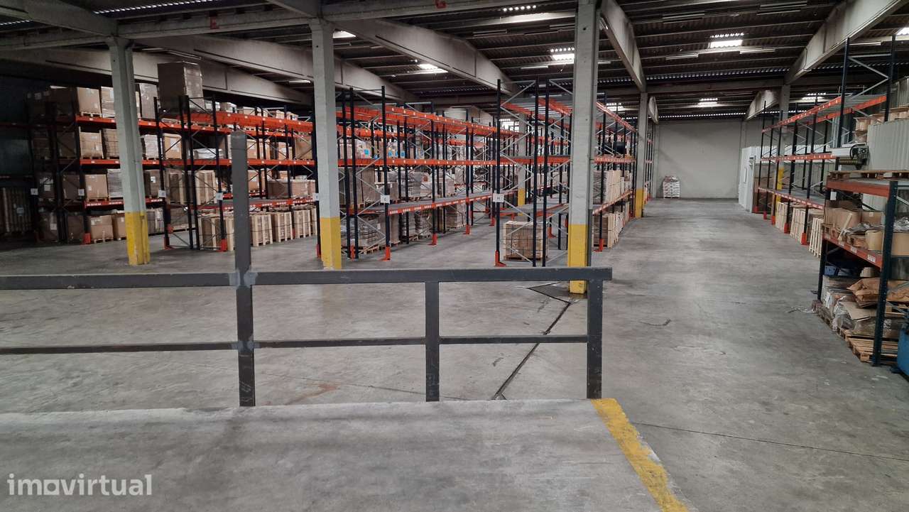 Armazém logístico 2900m2 c/ 5 cais - aeroporto - totalmente remodelado - Grande imagem: 2/14