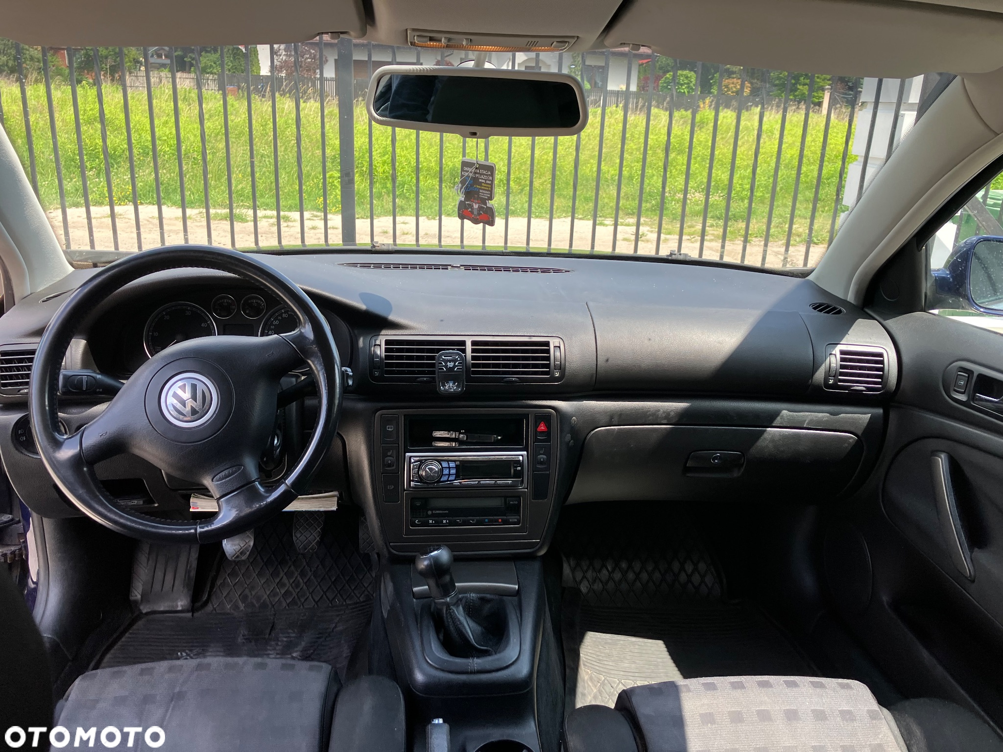 Volkswagen Passat 1.9 TDI Highline - 13