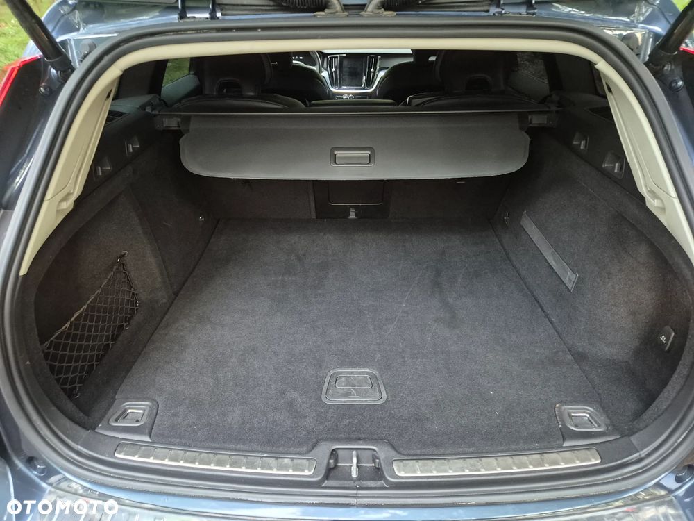Volvo V60 D3 Momentum Pro - 13