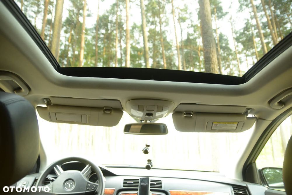 Mercedes-Benz Klasa R 500 L 4-Matic - 32