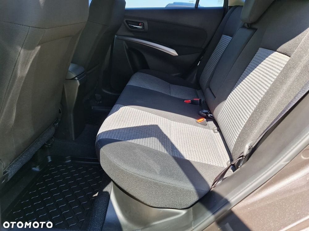 Suzuki SX4 S-Cross - 10