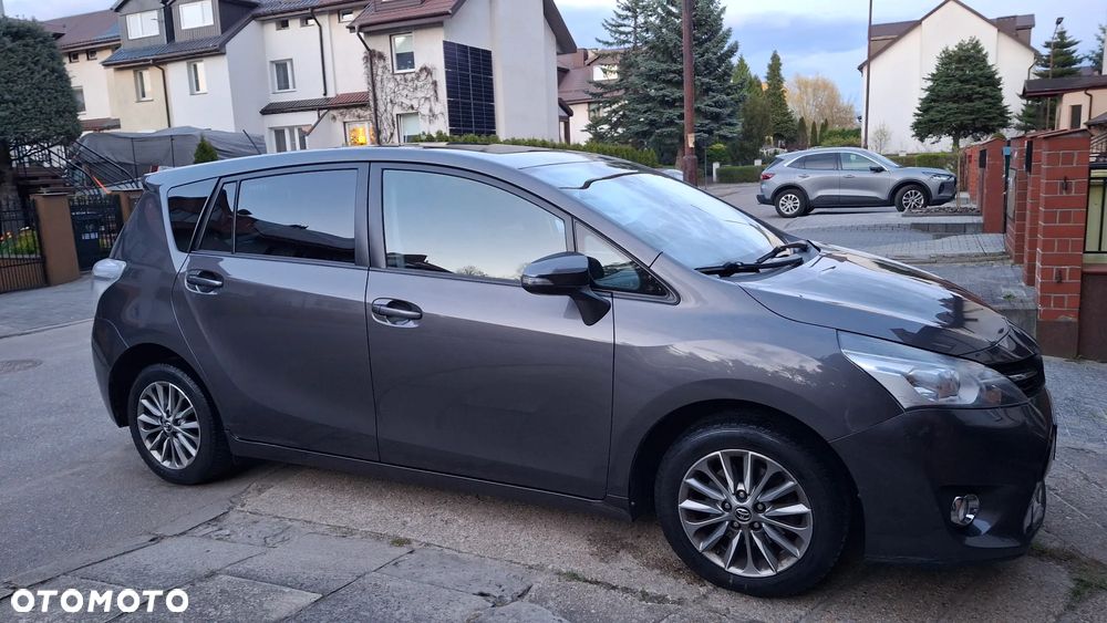 Toyota Verso 1.6 D-4D Prestige 7os EU6 - 9