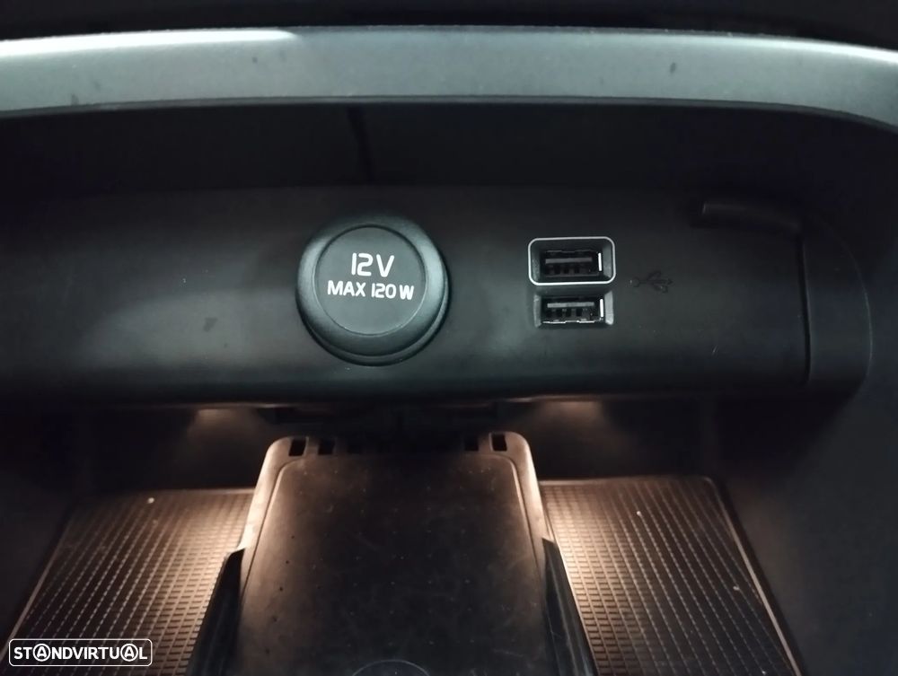 Volvo XC 40 2.0 D3 Inscription Geartronic - 34