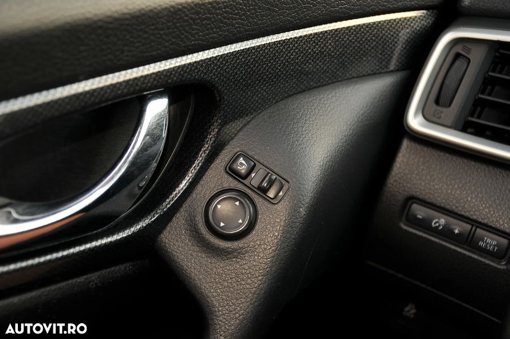 Nissan X-Trail 1.6 dCi ALL-MODE 4x4i N-Connecta - 19