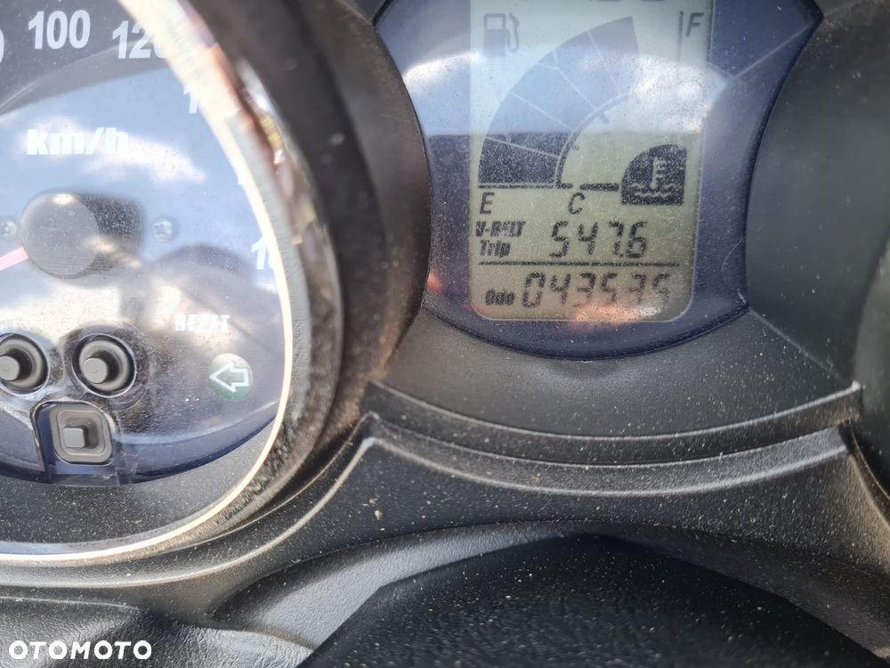 Yamaha X-max - 7