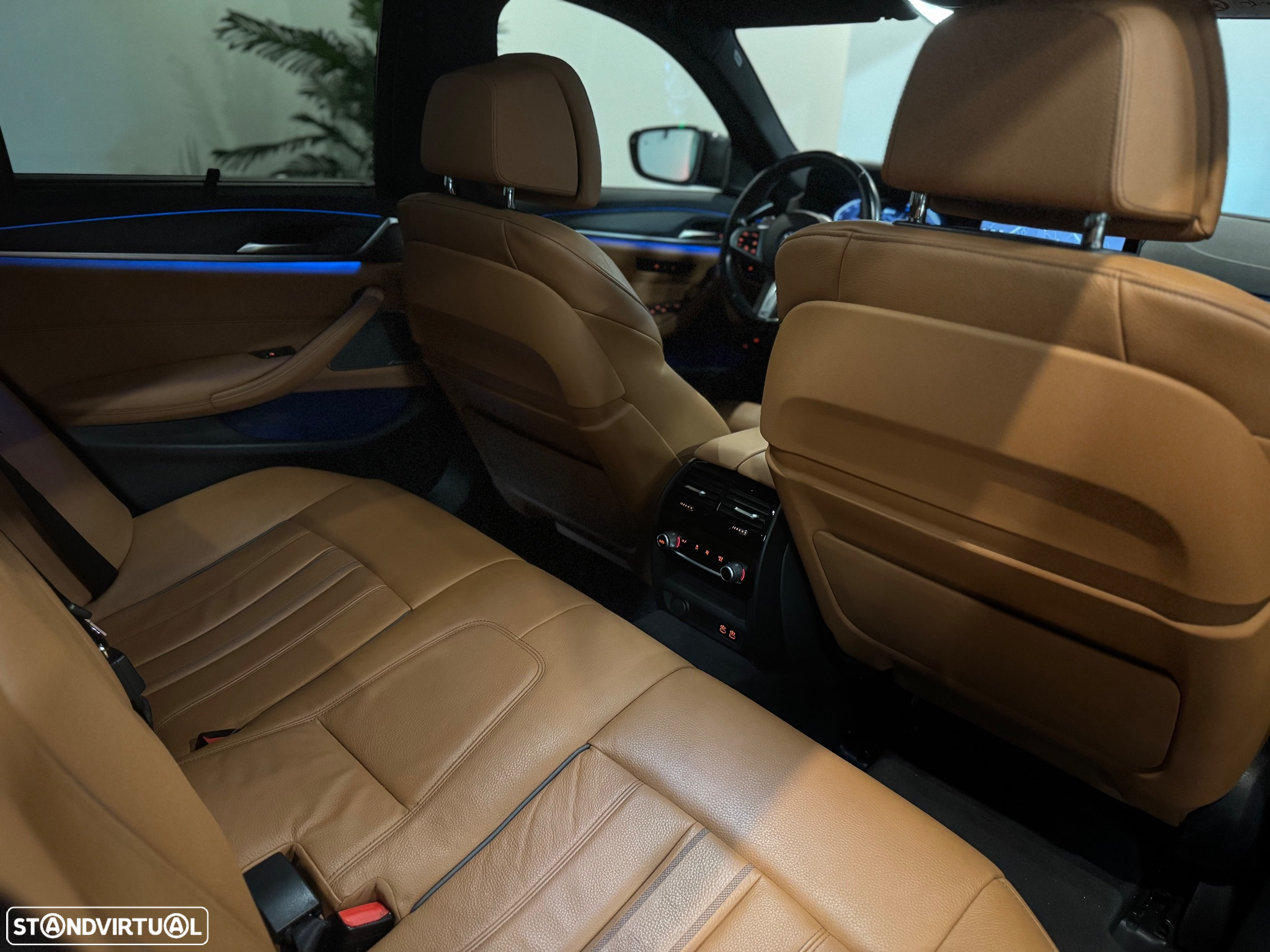 BMW 530 e Pack 50 anos M - 45