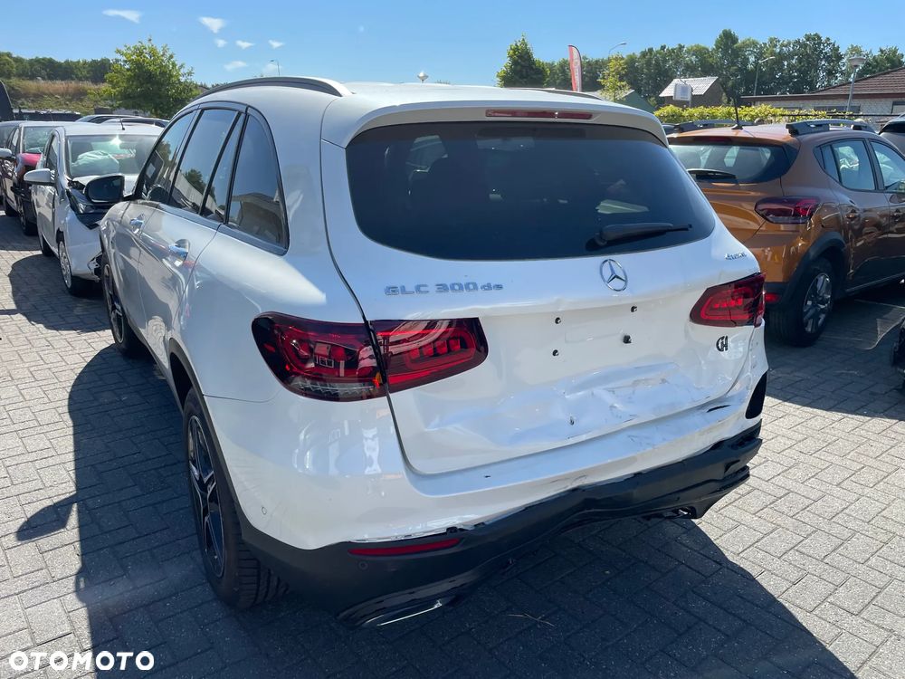 Mercedes-Benz GLC 220 d 4-Matic AMG Line - 5