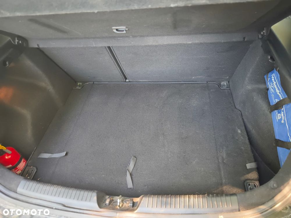 Kia Ceed - 21