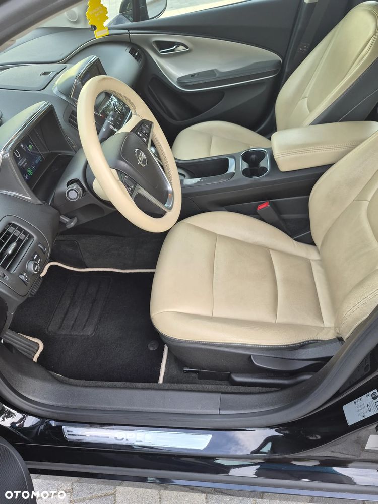 Opel Ampera - 14