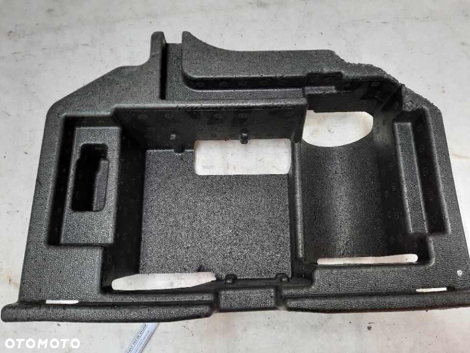 AUDI A4 B9 8W 2019r   STYROPIAN BAGAŻNIKA 8W0012169K - 2