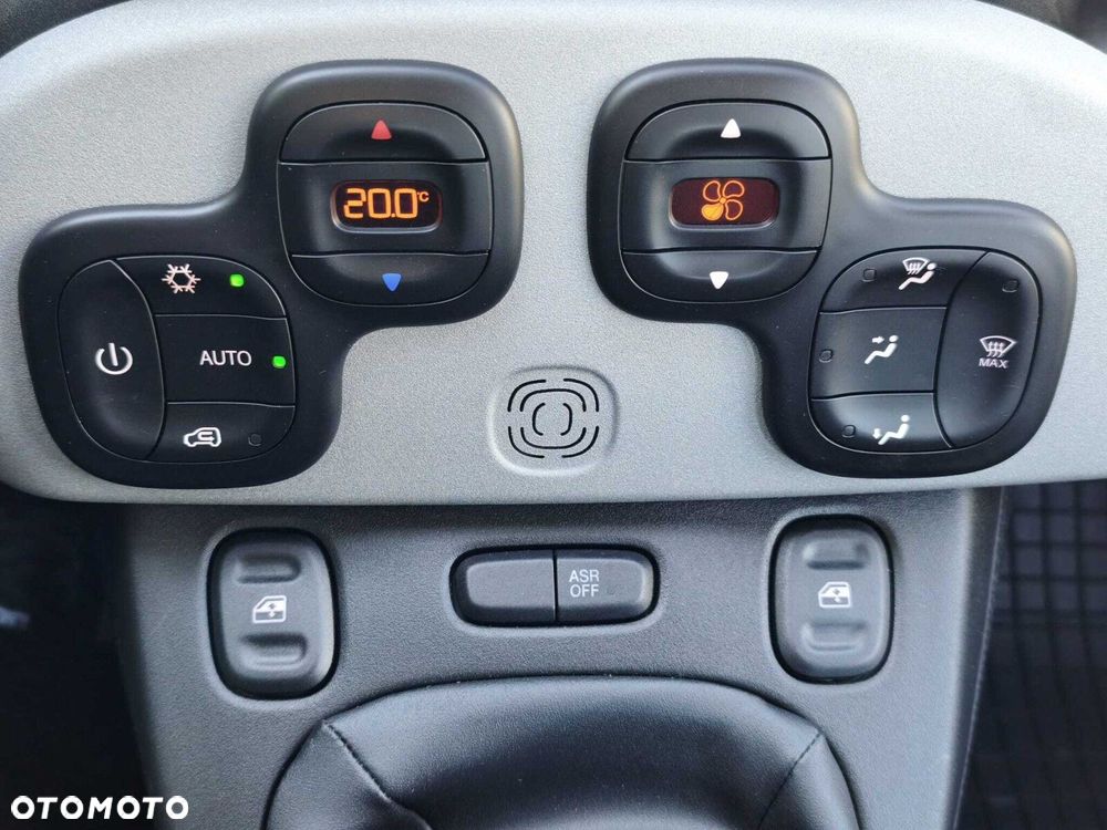 Fiat Panda 1.0 Hybrid City Cross - 24