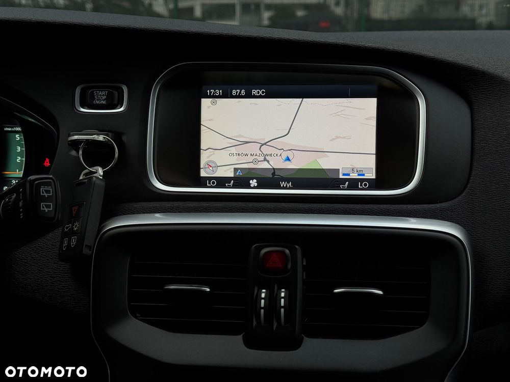 Volvo V40 D3 Summum - 31
