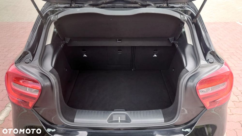 Mercedes-Benz Klasa A 180 (BlueEFFICIENCY) - 35