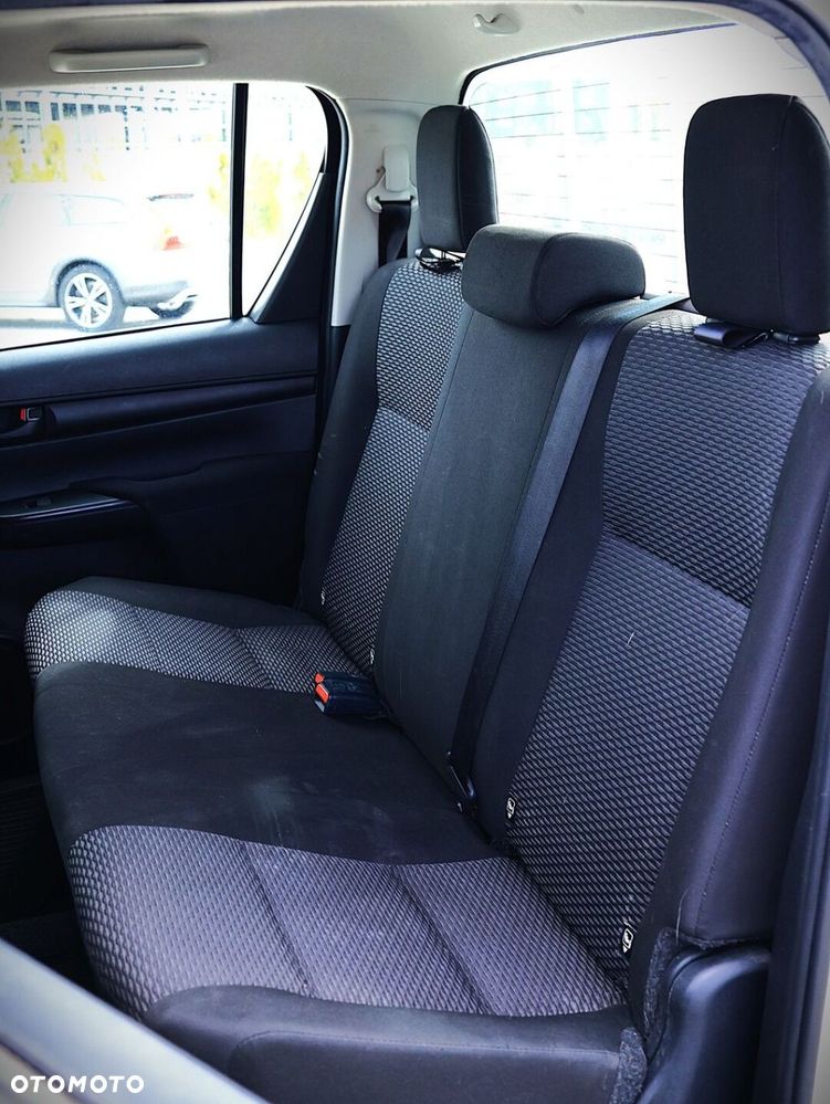 Toyota Hilux 2.4 D-4D Double Cab DLX 4x4 - 11
