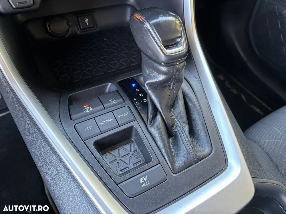 Toyota RAV4 - 22