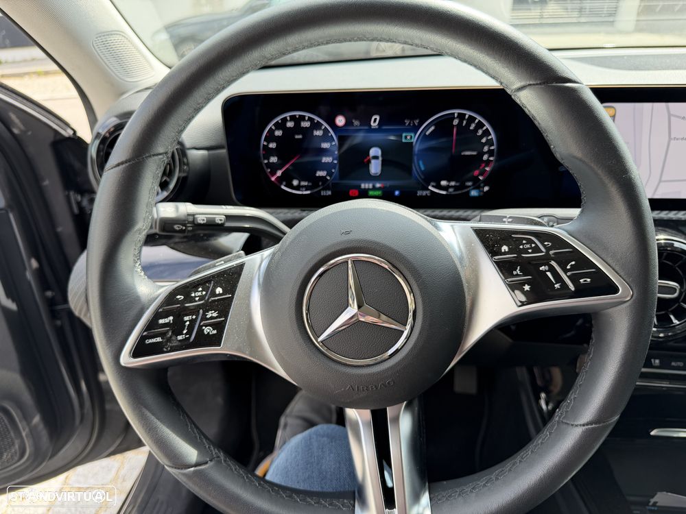 Mercedes-Benz A 250 e - 24