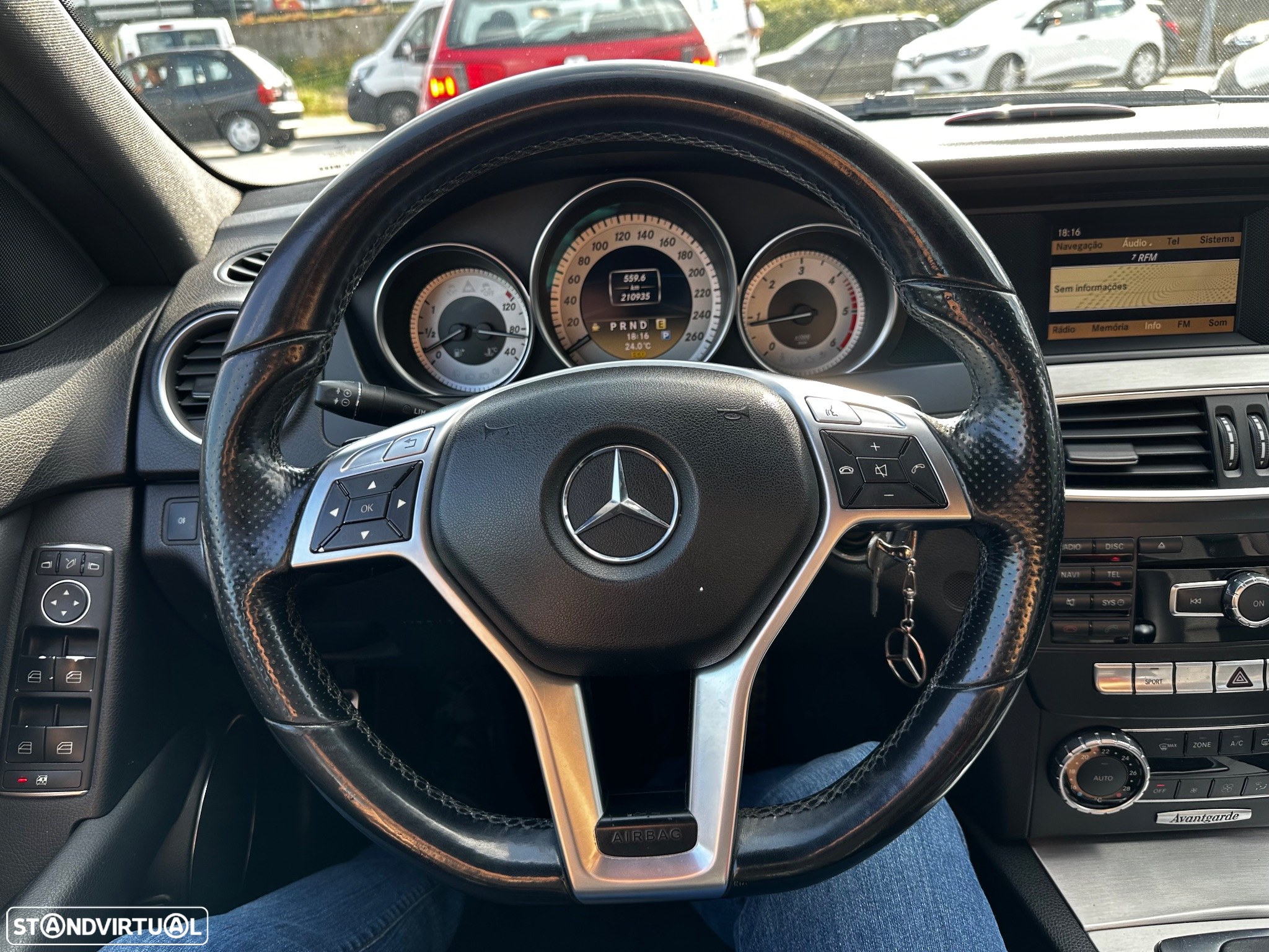 Mercedes-Benz 250 - 8