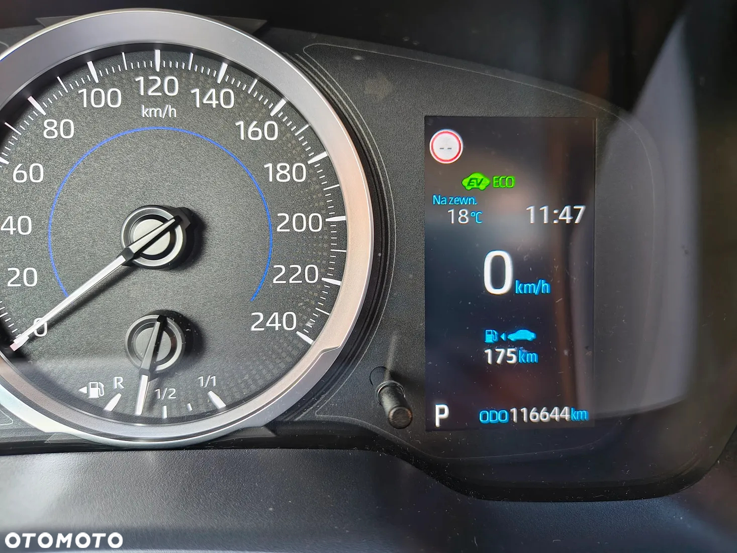 Toyota Corolla 1.8 Hybrid Comfort - 17