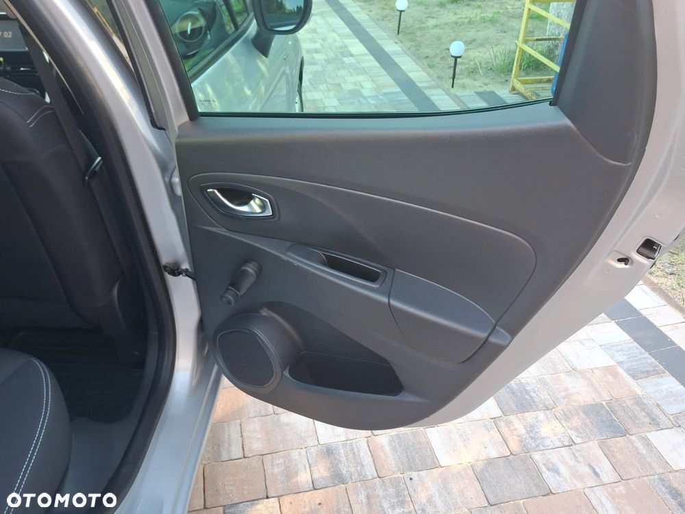 Renault Clio 1.2 16V 75 Limited - 26