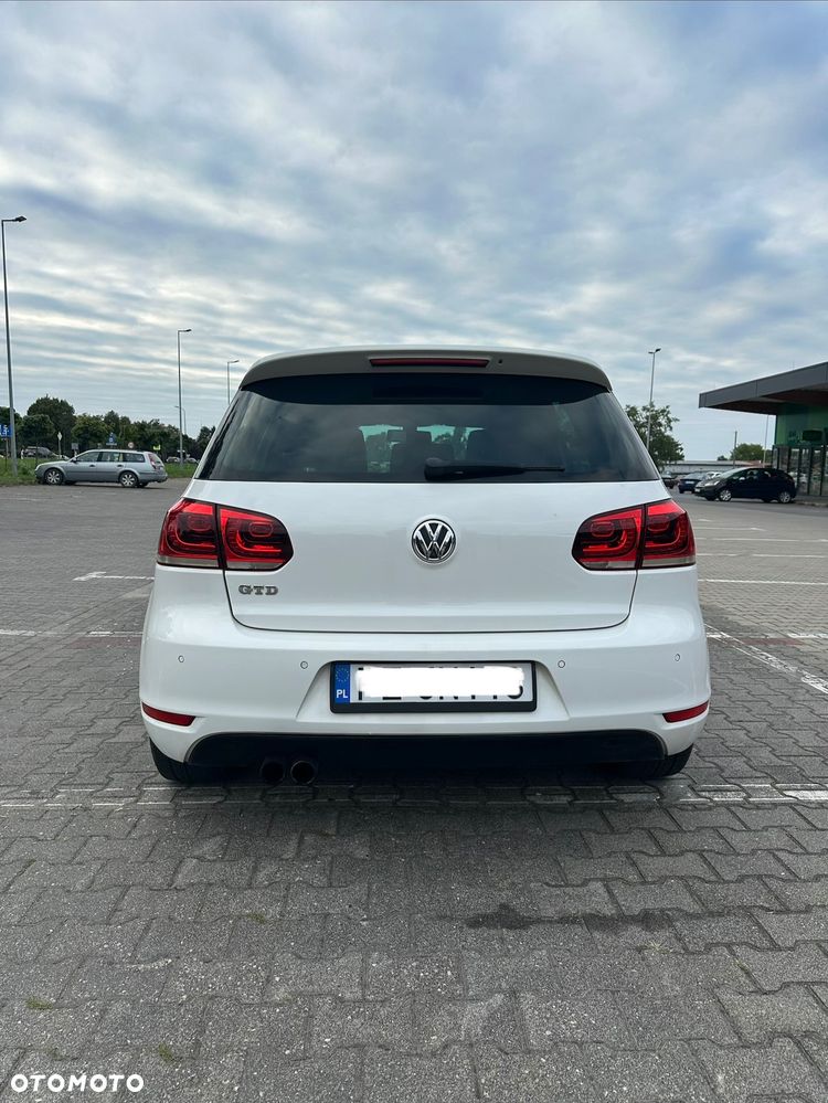 Volkswagen Golf 2011 photo 4