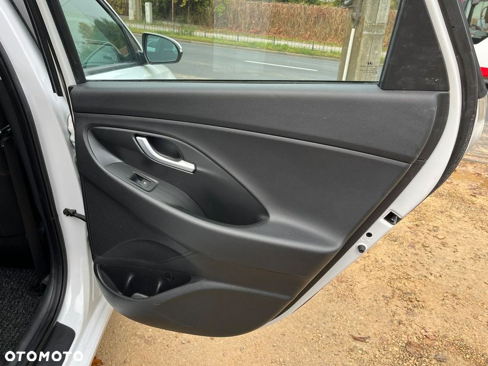 Hyundai i30 - 25
