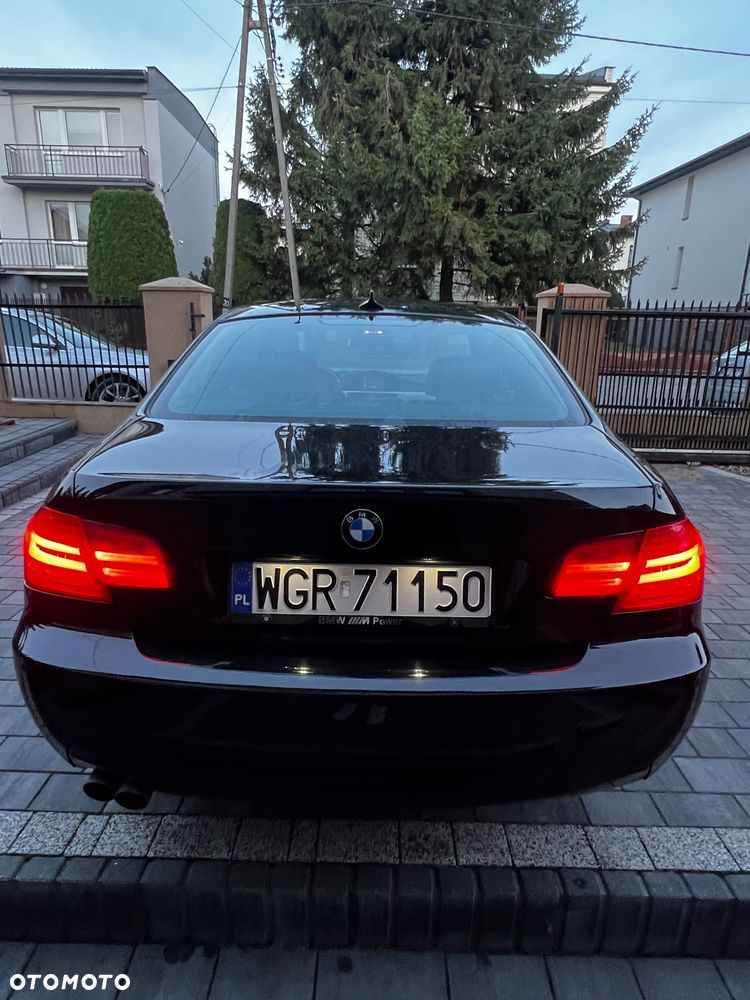 BMW Seria 3 330d - 22