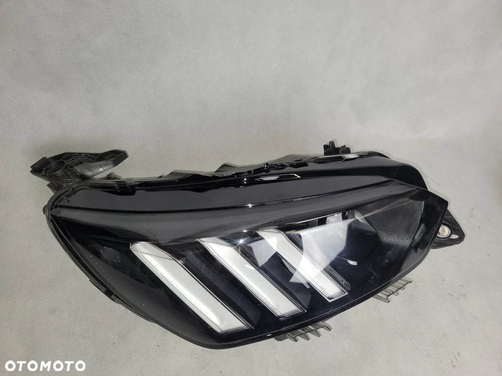 PEUGEOT 2008 II - LAMPA LAMPY PRZEDNIE PRZÓD - 11