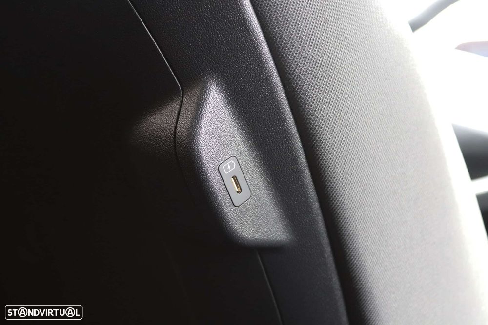 Kia Niro EV 64kWh Drive - 14