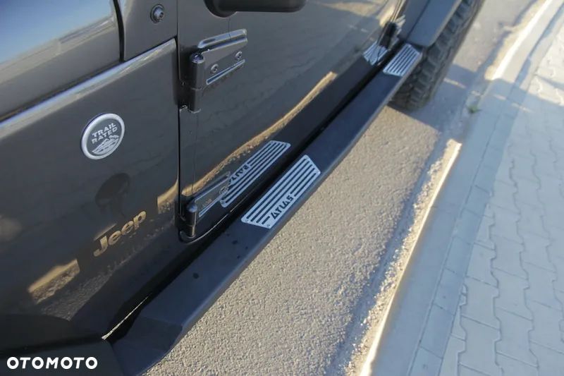 Jeep Wrangler - 16