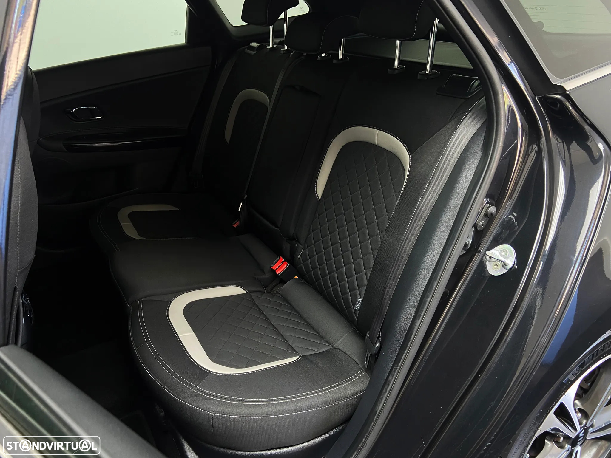 Kia Ceed SW 1.6 CRDi GT Line - 10