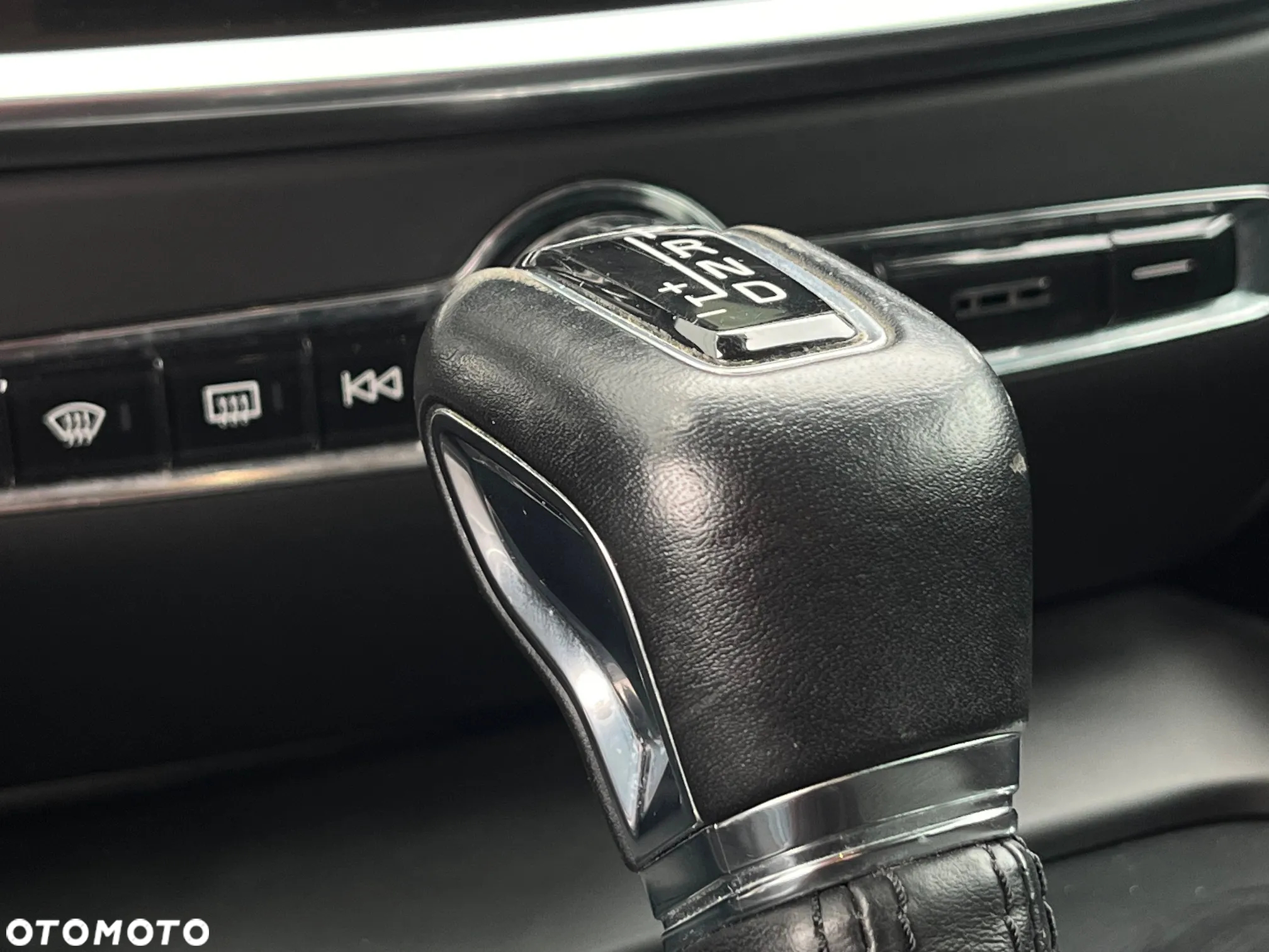Volvo V60 D3 Momentum - 25