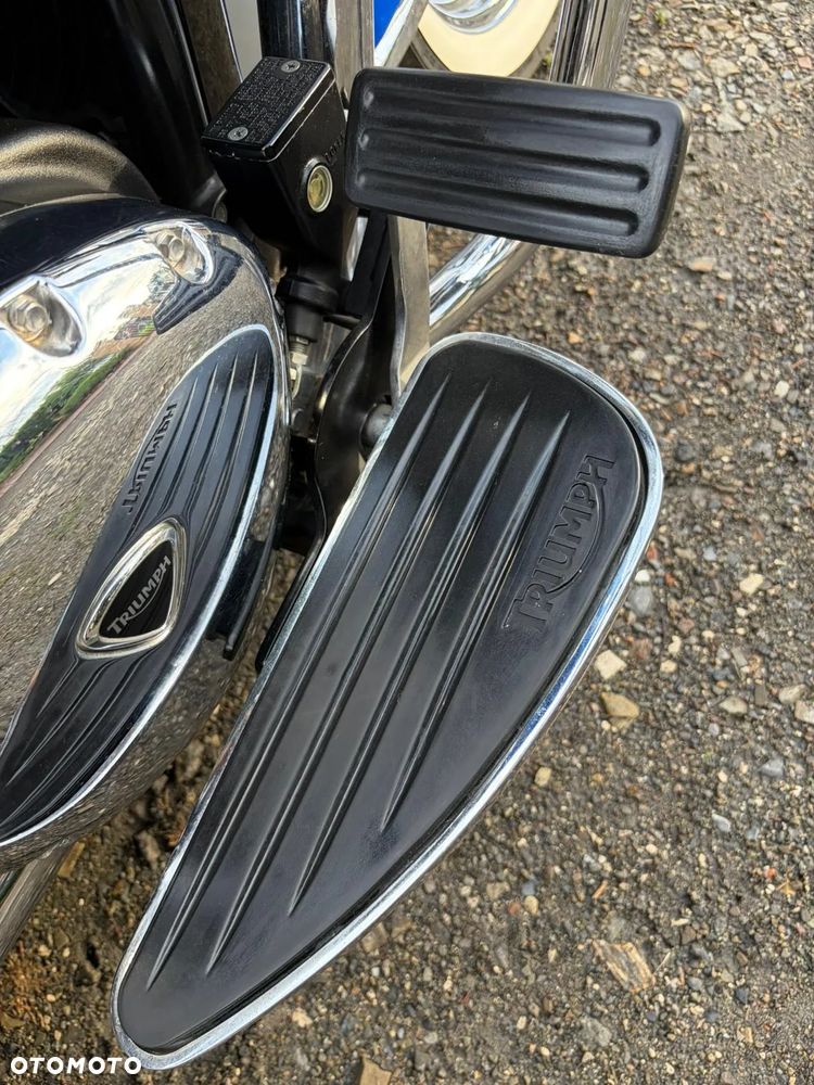 Triumph Thunderbird - 14