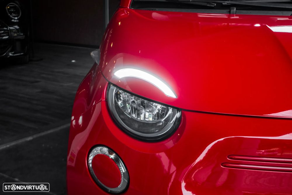 Fiat 500e C (RED) - 8