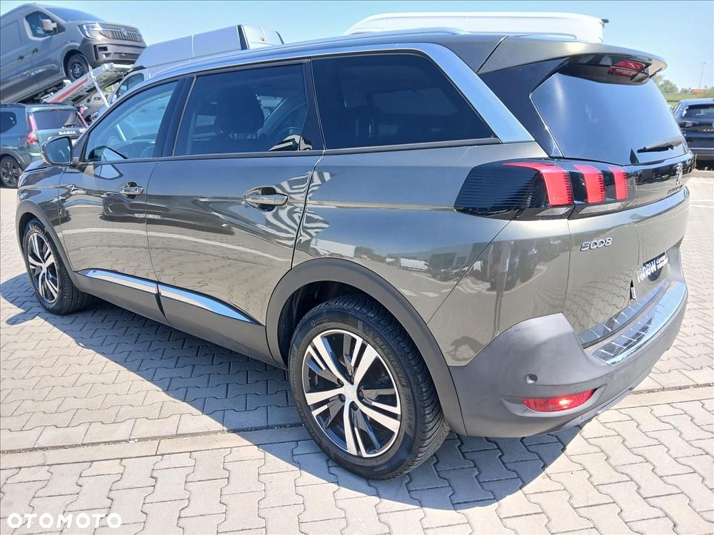 Peugeot 5008 - 4