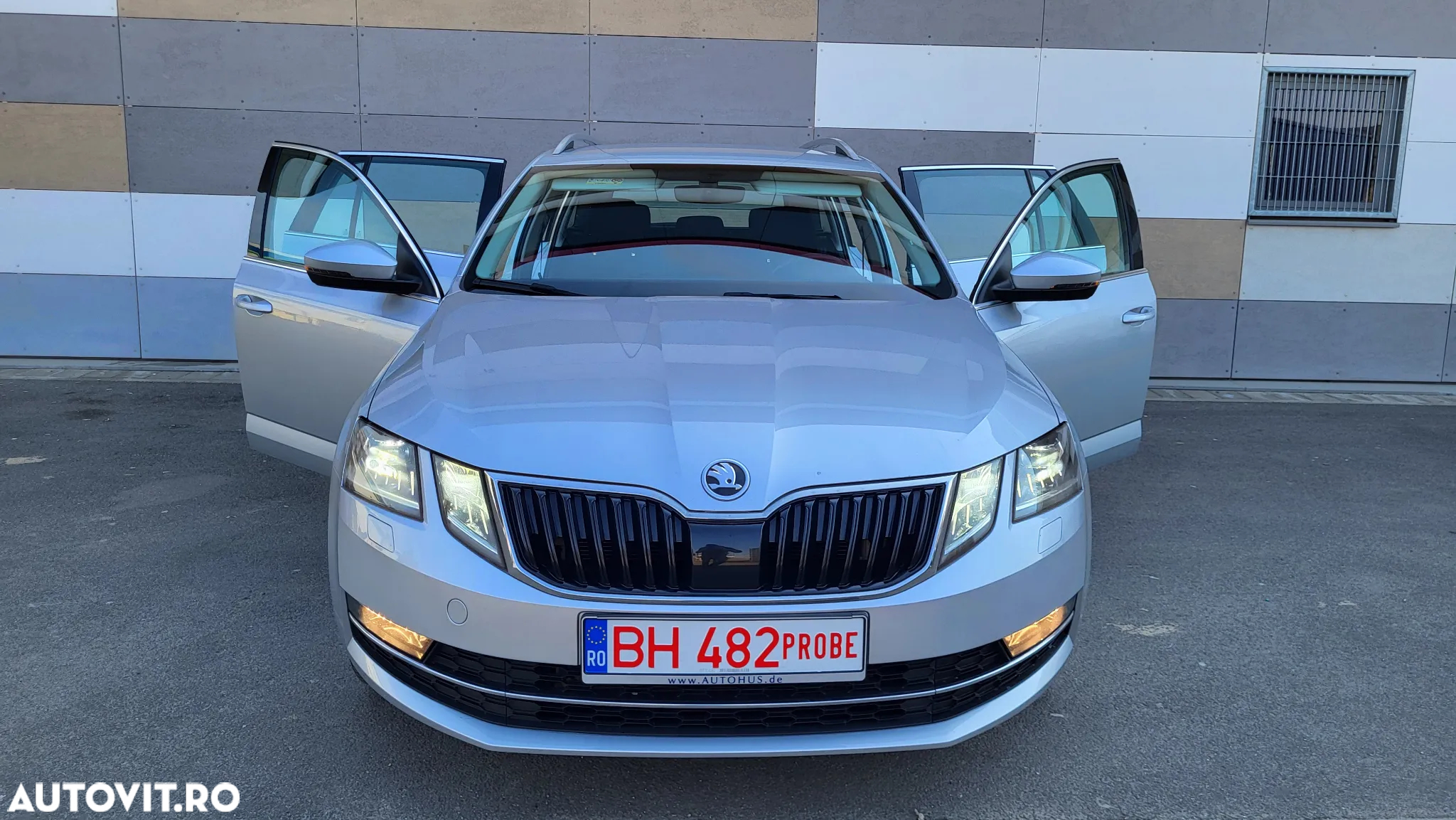 Skoda Octavia Combi 2.0 TDI (Green tec) DSG Style - 17