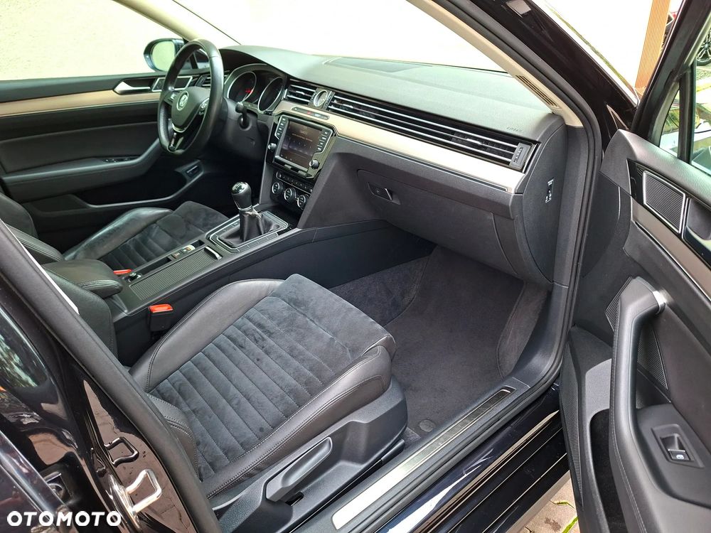 Volkswagen Passat 2.0 TDI (BlueMotion Technology) Highline - 21