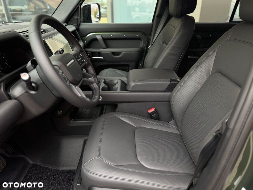 Land Rover Defender - 6