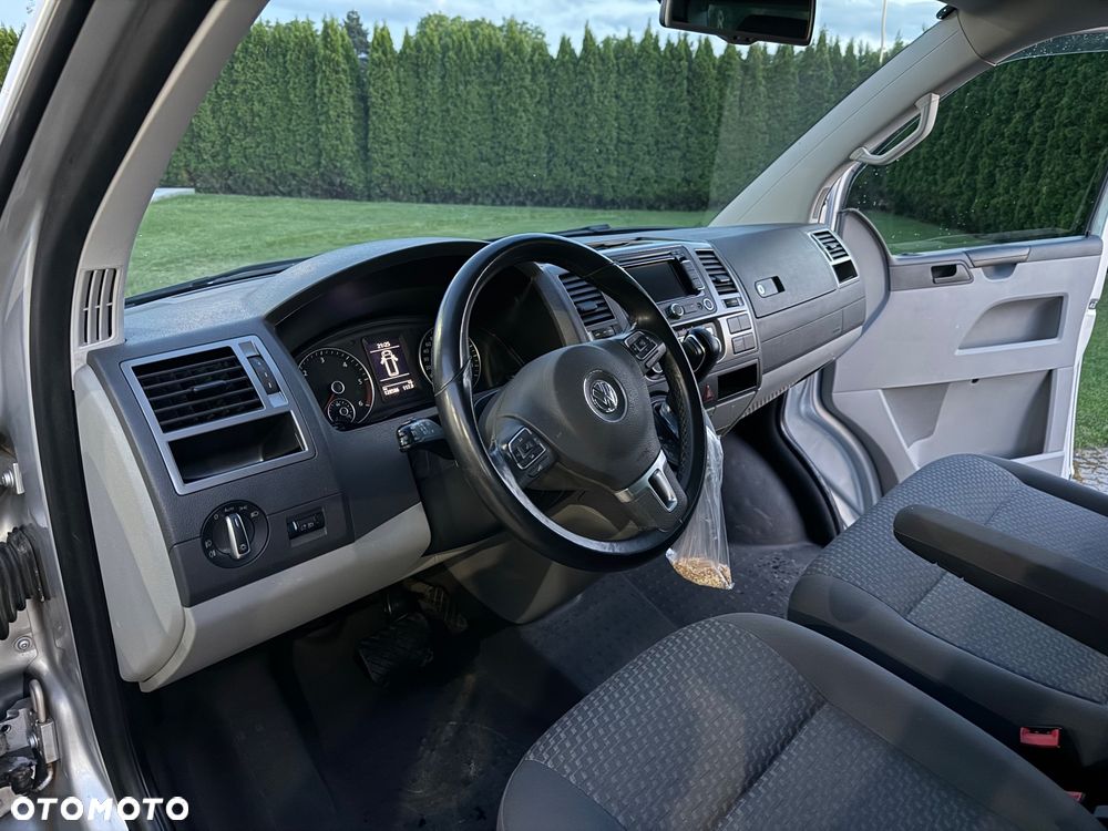 Volkswagen Caravelle - 29