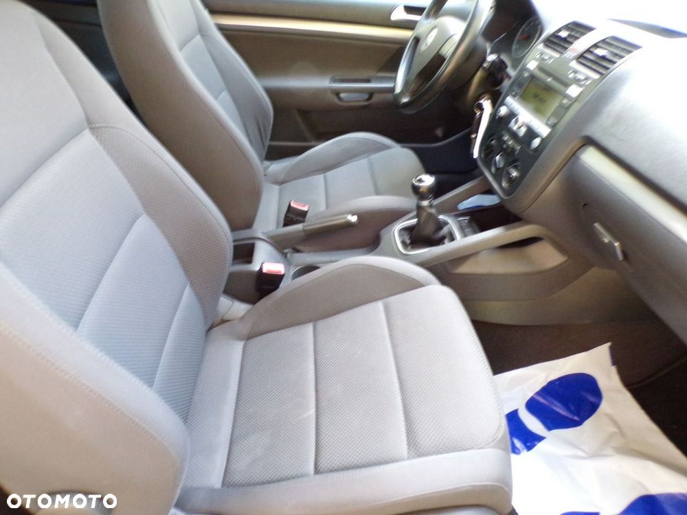 Volkswagen Golf - 21
