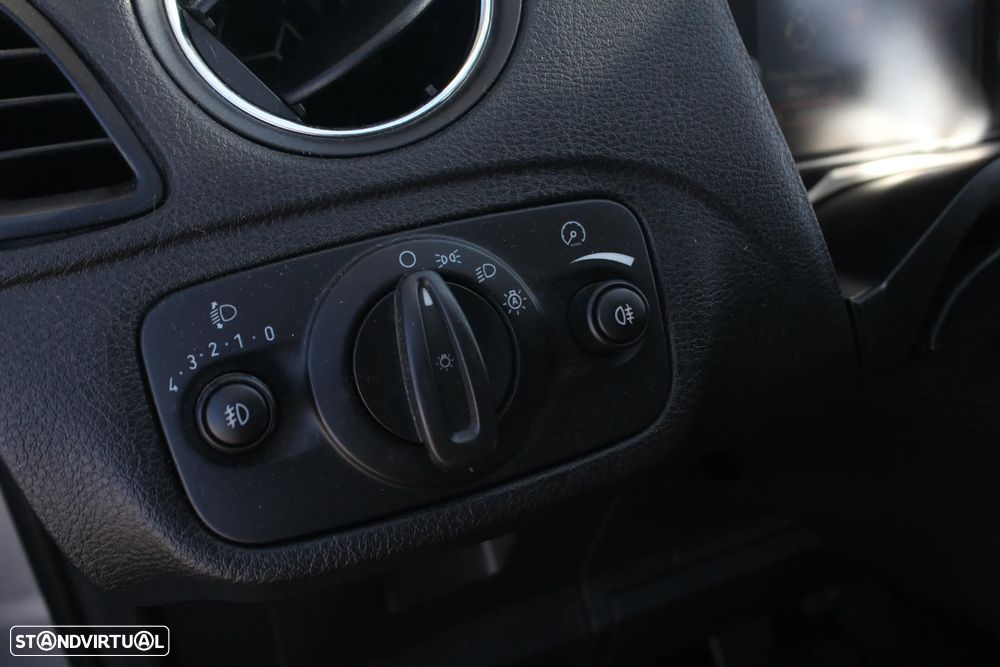 Ford S-Max 1.8 TDCi Titanium 7L - 50