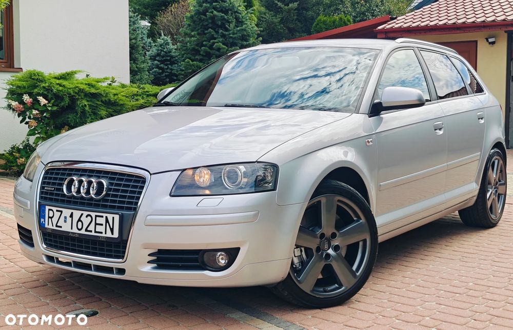 Audi A3 Sportback - 1
