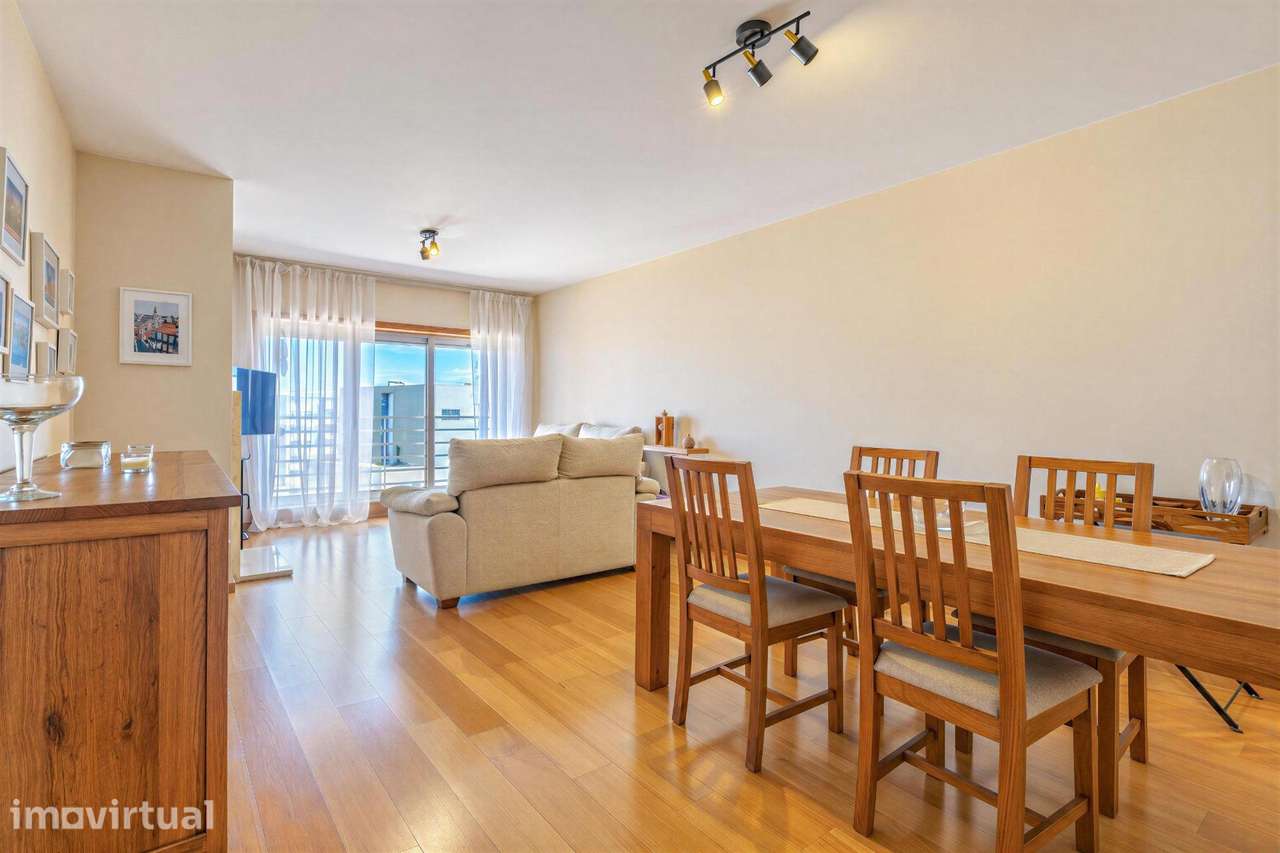 Apartamento T2 com 112 m2 úteis | Suite | Varanda | Arrumos |... - Grande imagem: 2/37