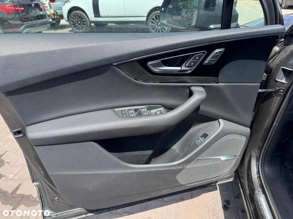 Audi Q7 3.0 TFSI Quattro Tiptronic - 9