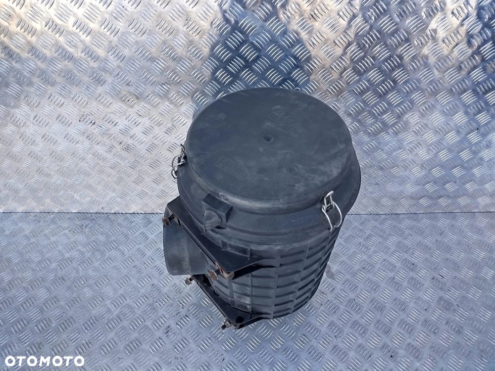 OBUDOWA FILTRA POWIETRZA DAF XF 106 - 1